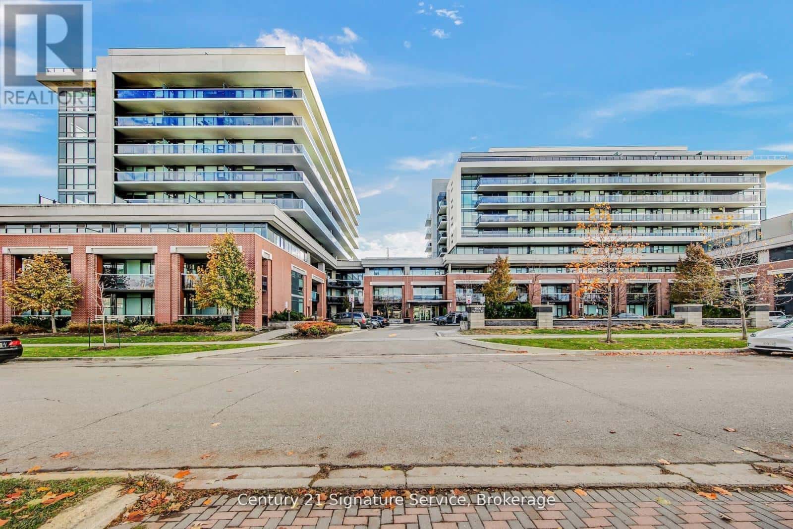 117 - 4800 HIGHWAY 7 — Vaughan (East Woodbridge), Ontario - Photo 3 of 44