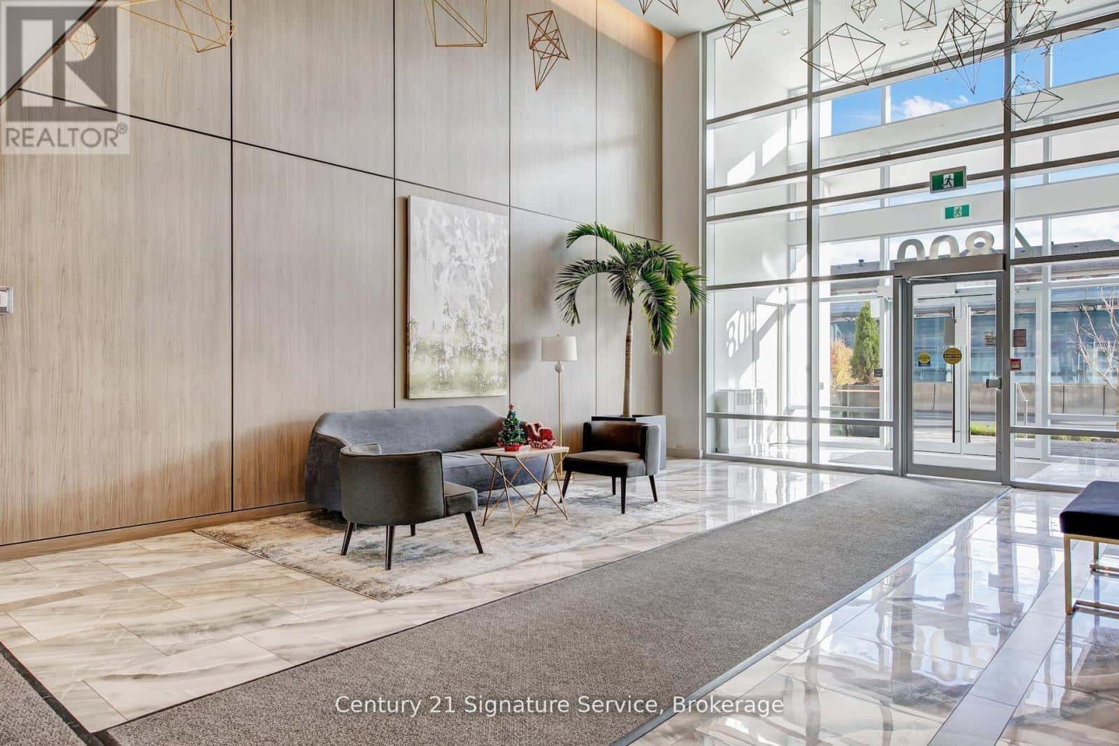 117 - 4800 HIGHWAY 7 — Vaughan (East Woodbridge), Ontario - Photo 5 of 44