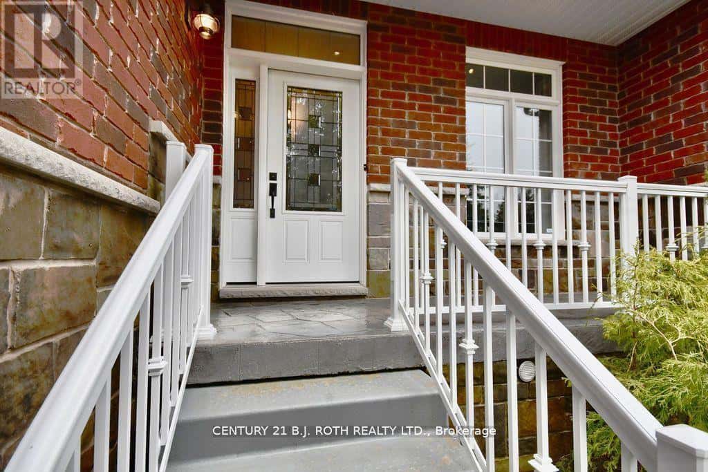 1738 WINGROVE AVENUE — Innisfil (Alcona), Ontario - Photo 2 of 34