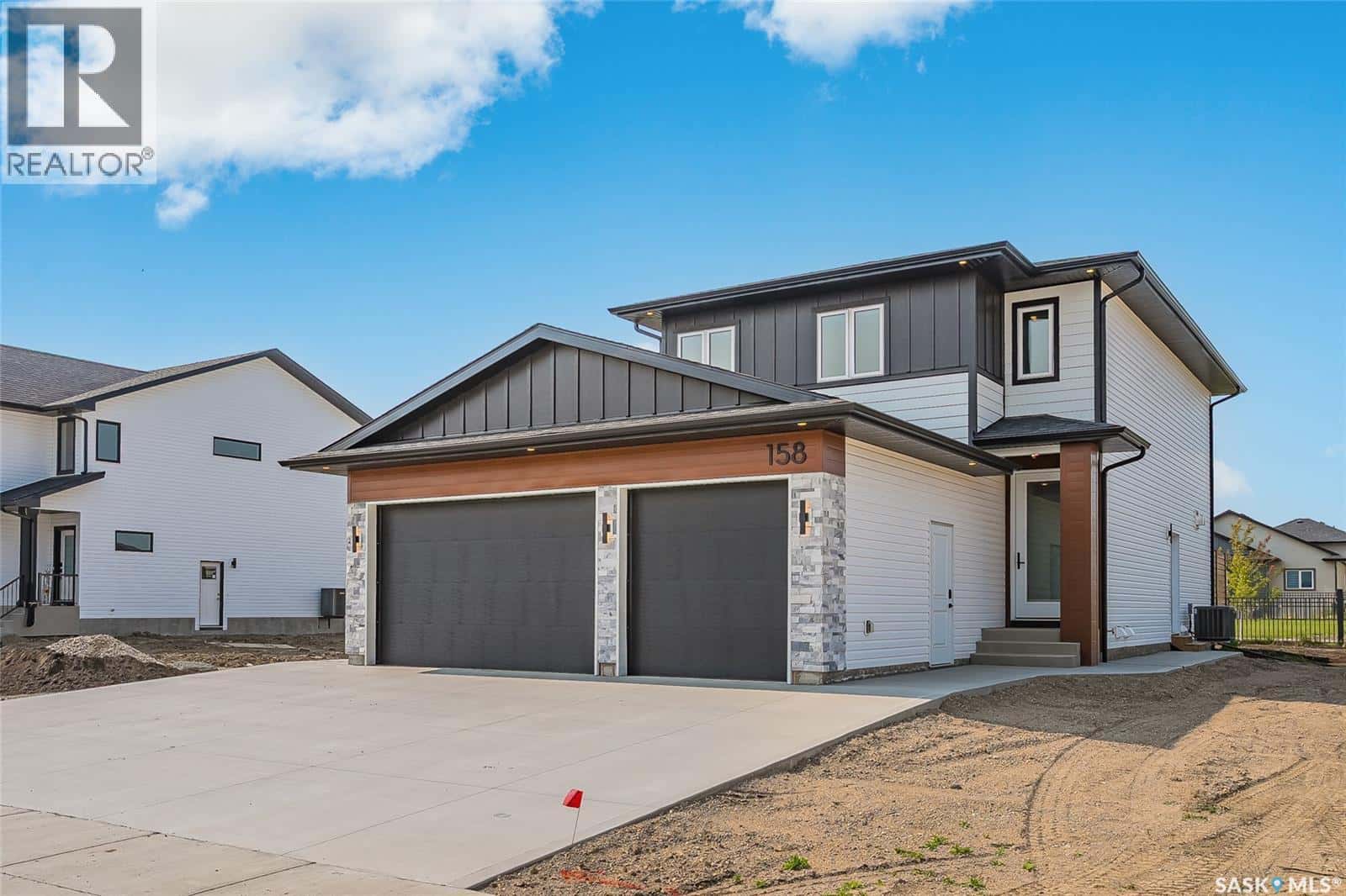 158 Haverstock CRESCENT — Saskatoon, Saskatchewan - Photo 2 of 50