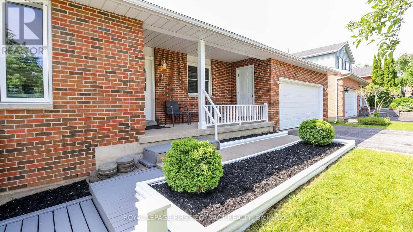 1 MARIPOSA DRIVE — Orillia, Ontario - Photo 3 of 50