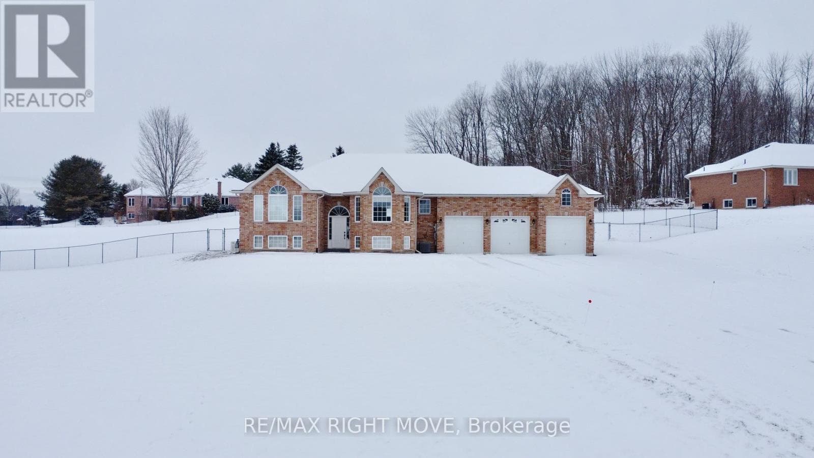 1348 HAWK RIDGE CRESCENT — Severn, Ontario - Main photo