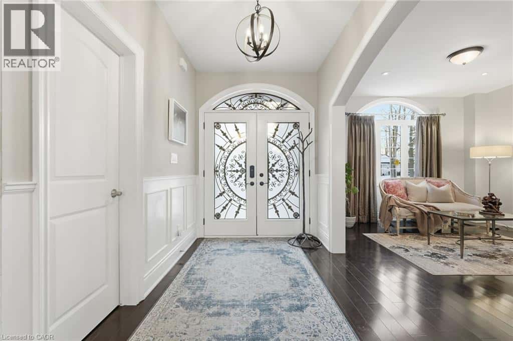 20 VINEGAR Hill — Waterdown, Ontario - Photo 4 of 41