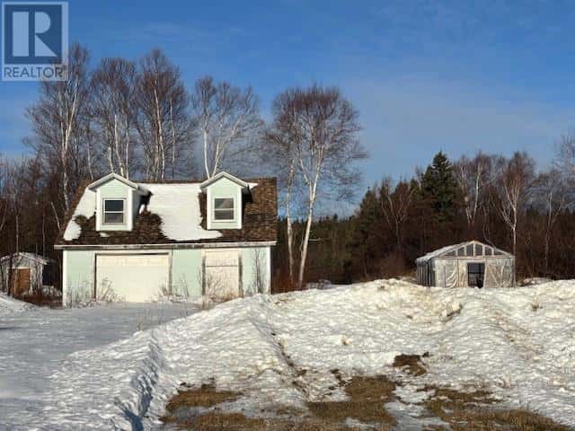 601 Jr Smallwood Boulevard — Gambo, Newfoundland & Labrador - Photo 3 of 27