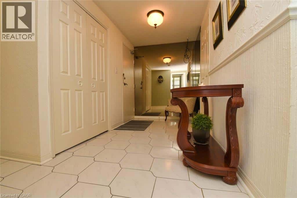 40 HARRISFORD Street Unit# 108 — Hamilton, Ontario - Photo 2 of 23