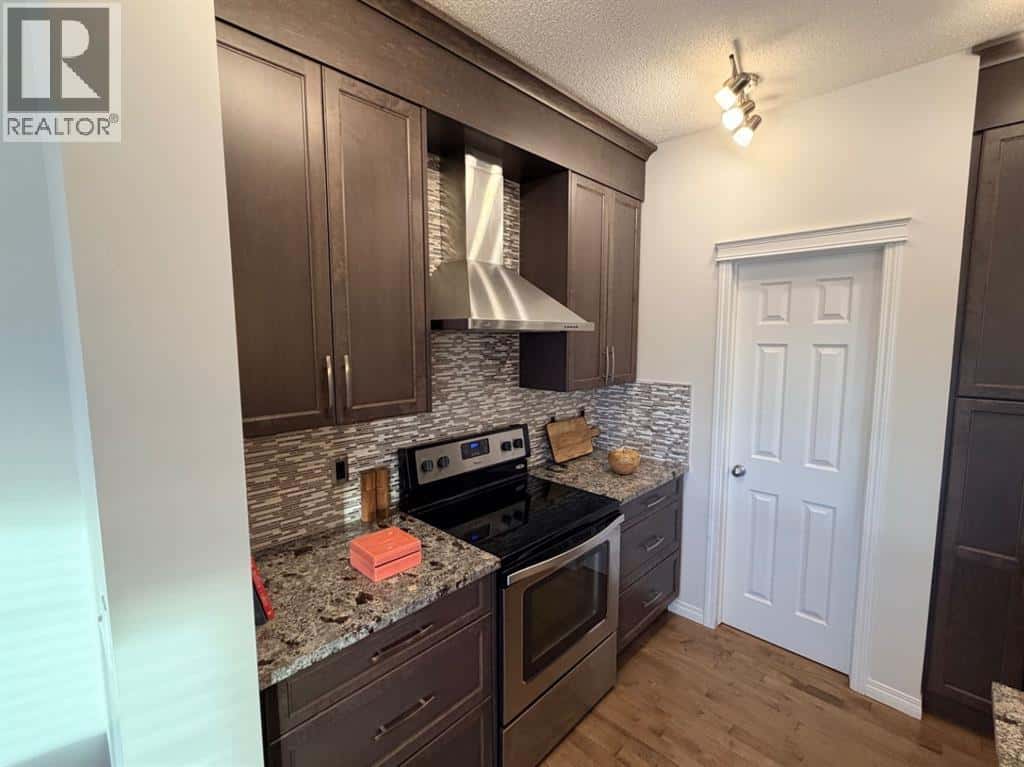 188 Walden Parade SE — Calgary, Alberta - Photo 4 of 33