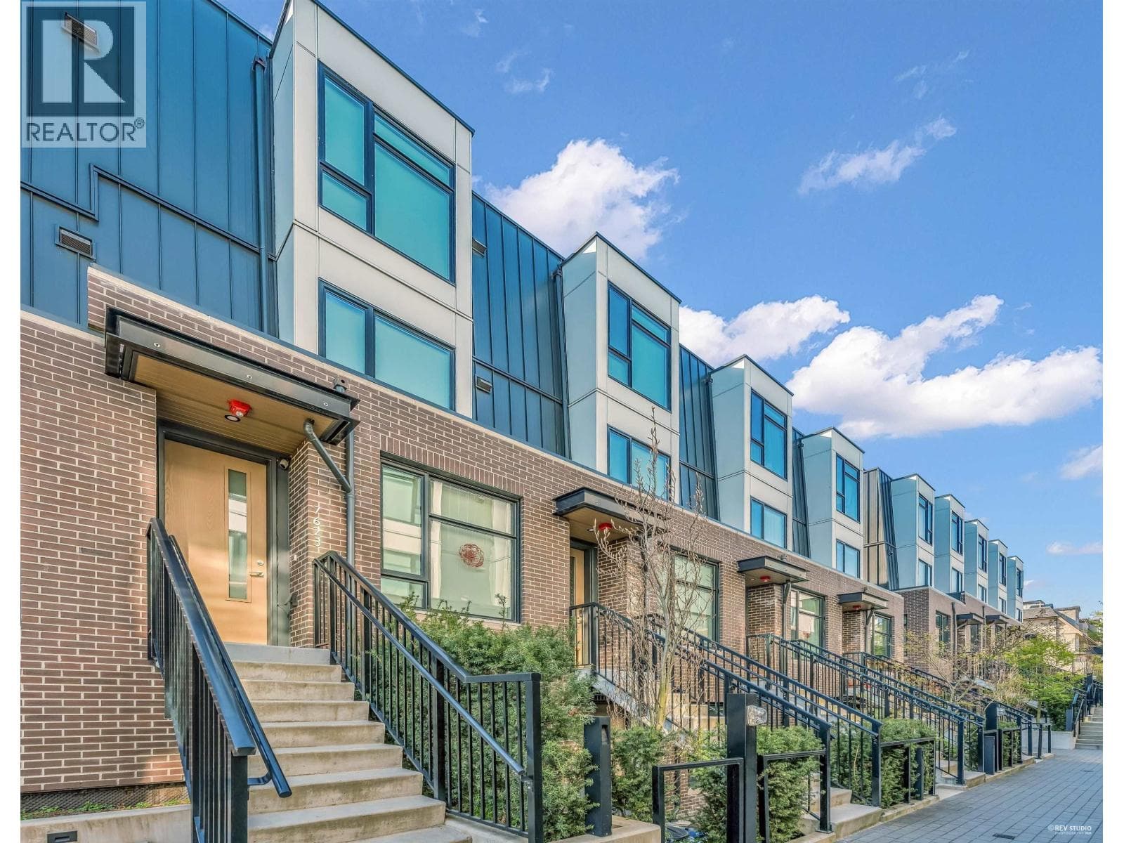 7623 YUKON STREET — Vancouver, British Columbia - Main photo