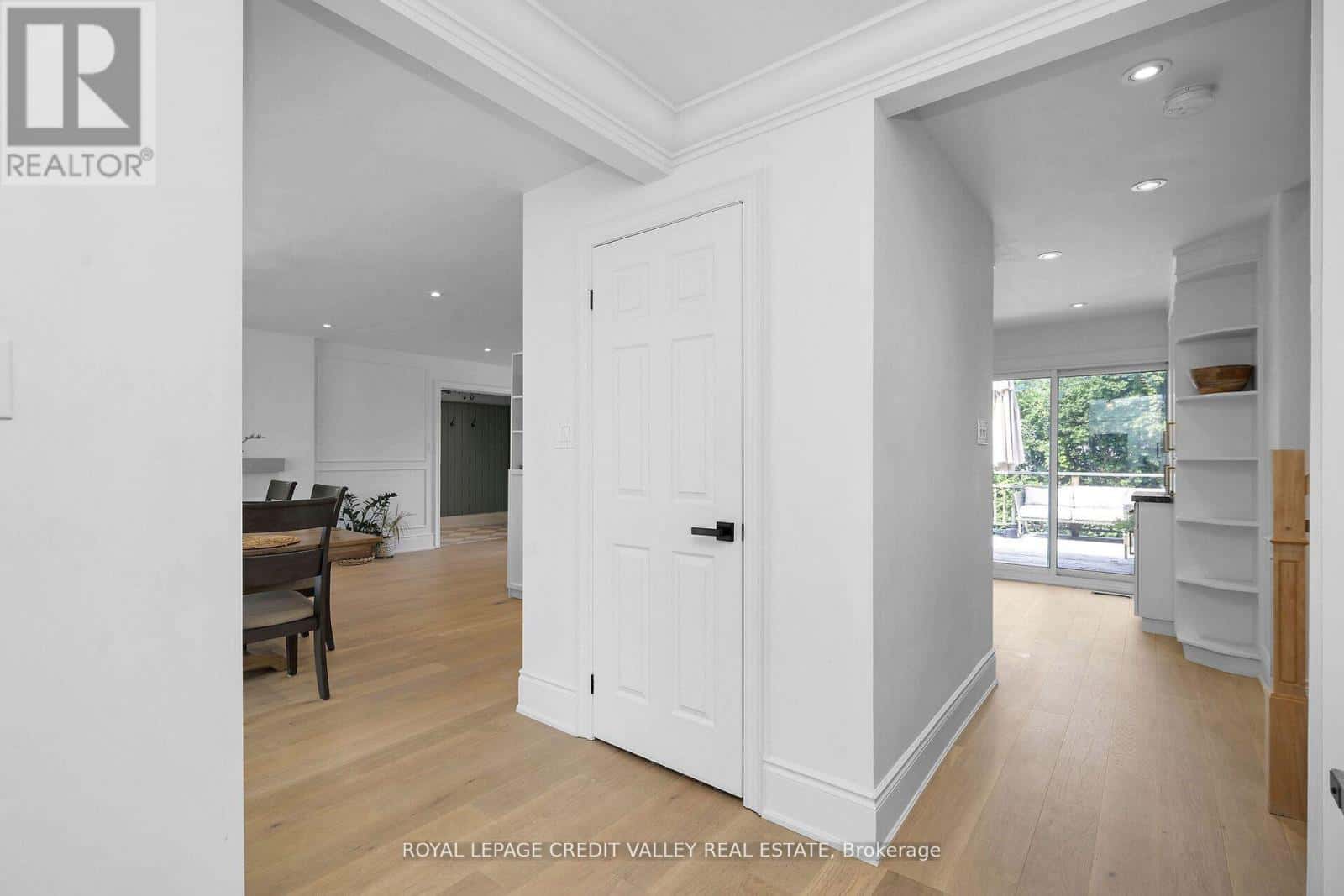 47 LARRY STREET — Caledon (Caledon East), Ontario - Photo 5 of 45