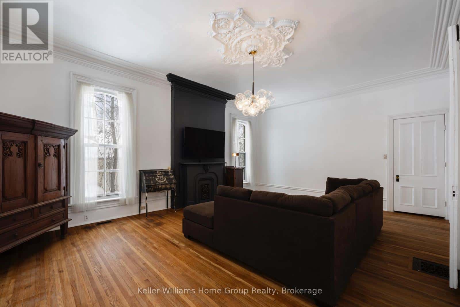 150 WELLINGTON STREET E — Wellington North (Mount Forest), Ontario - Photo 4 of 40