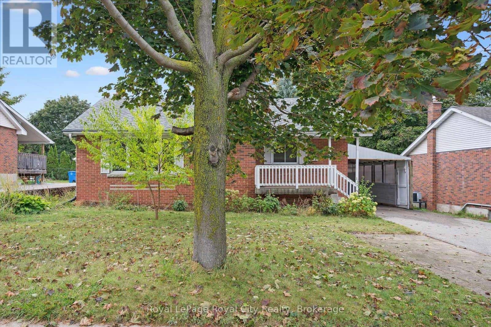 193 EDINBURGH ROAD S — Guelph (Dovercliffe Park/Old University), Ontario - Photo 2 of 45