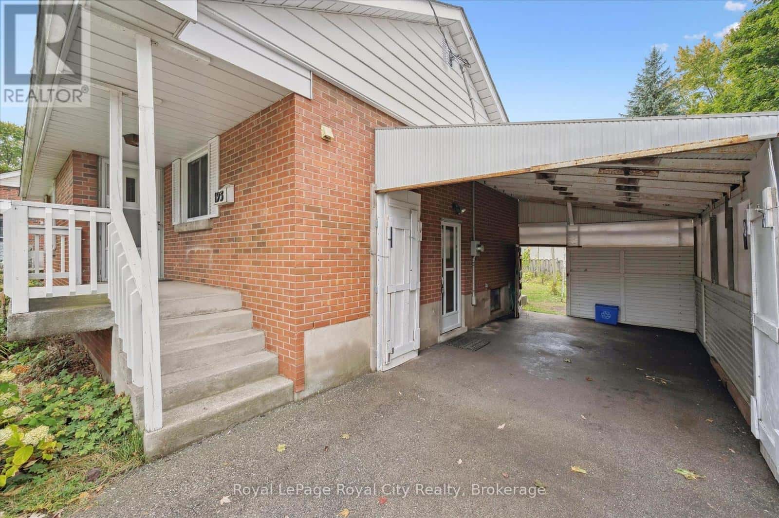 193 EDINBURGH ROAD S — Guelph (Dovercliffe Park/Old University), Ontario - Photo 5 of 45