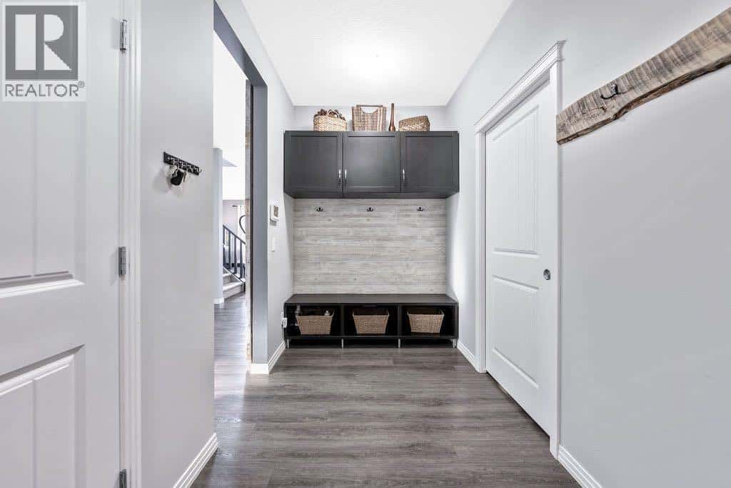 6 Ranchers Bay — Okotoks, Alberta - Photo 4 of 49