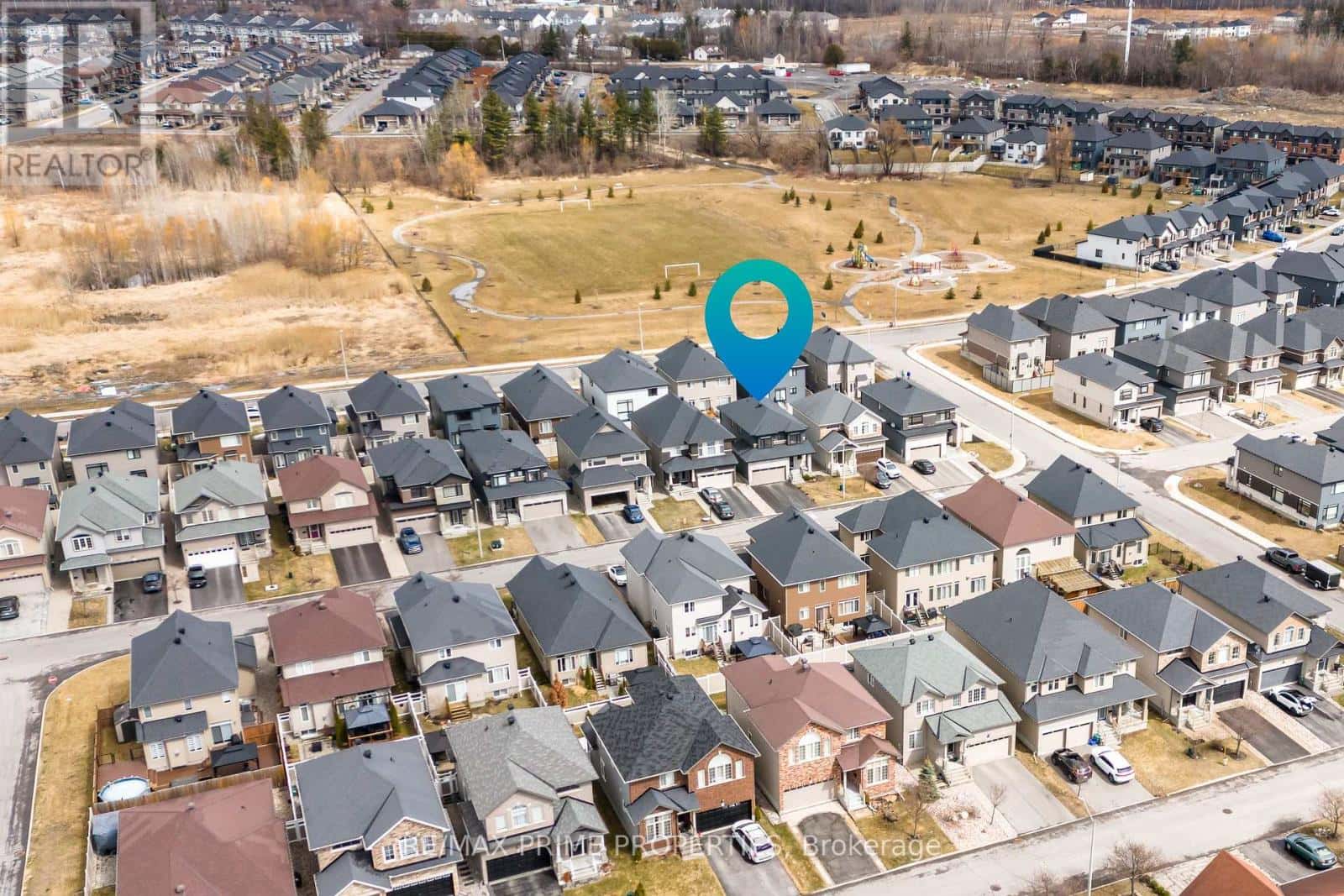 249 FOUNTAINHEAD DRIVE — Ottawa, Ontario - Photo 2 of 37