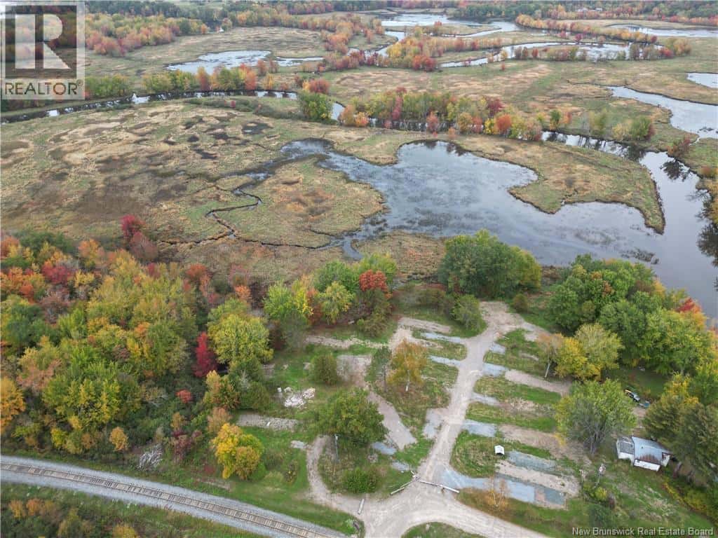 382 Riverbank Lane — Grand Bay-Westfield, New Brunswick - Photo 2 of 5