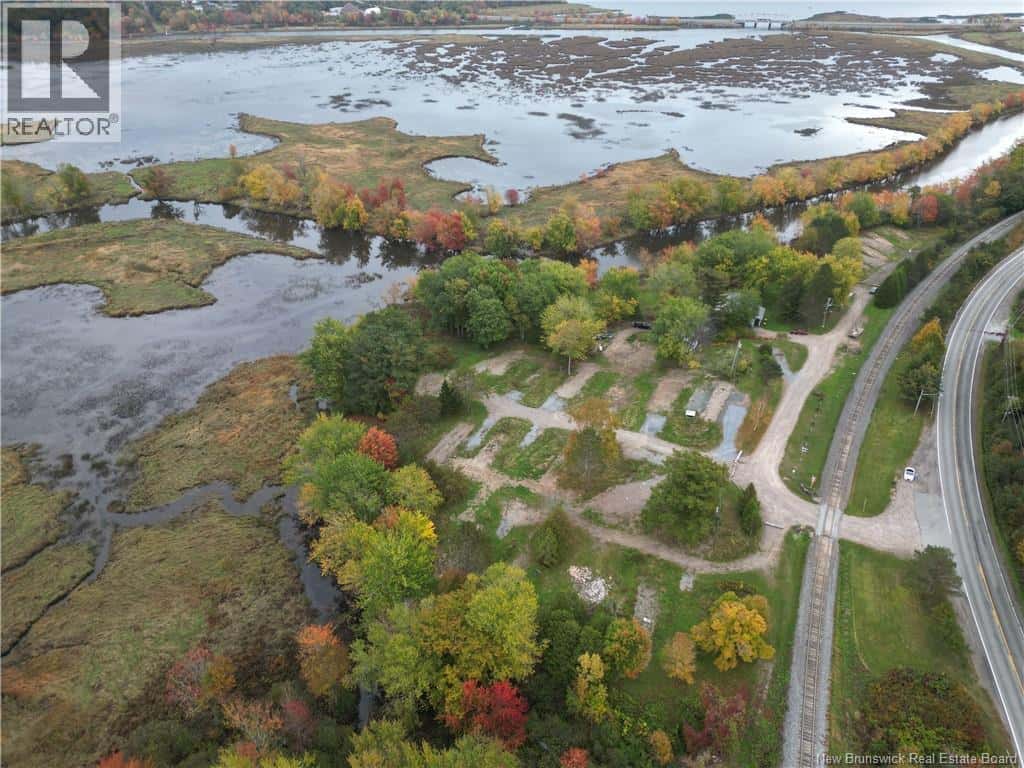 382 Riverbank Lane — Grand Bay-Westfield, New Brunswick - Photo 3 of 5