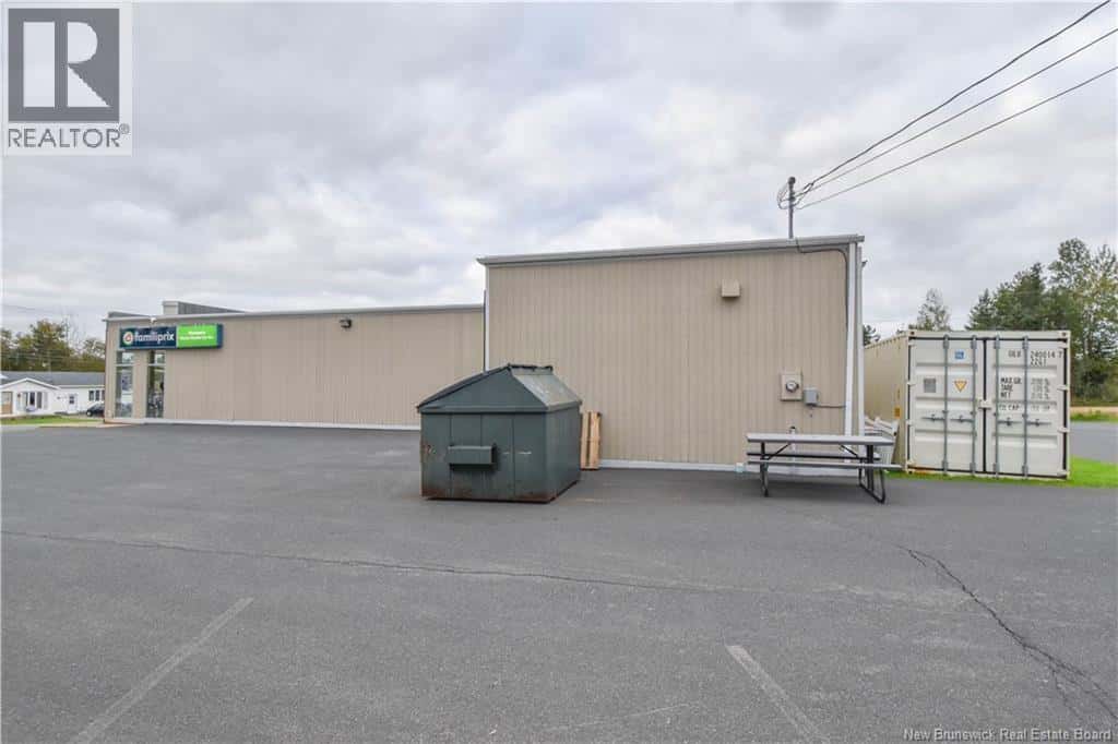 1351 des Fondateurs Street — Paquetville, New Brunswick - Photo 5 of 37