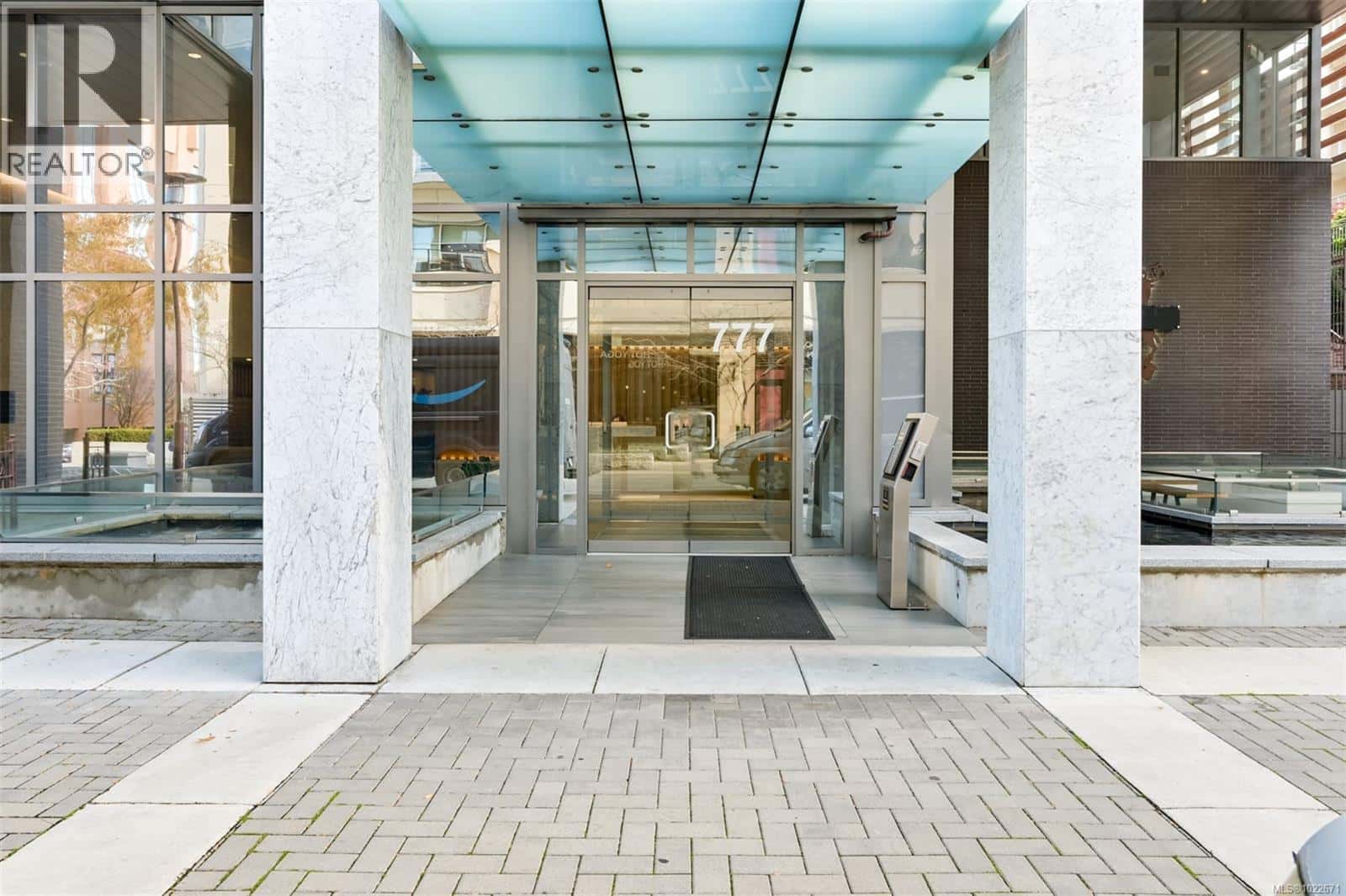 1006 777 Herald St — Victoria, British Columbia - Photo 2 of 47