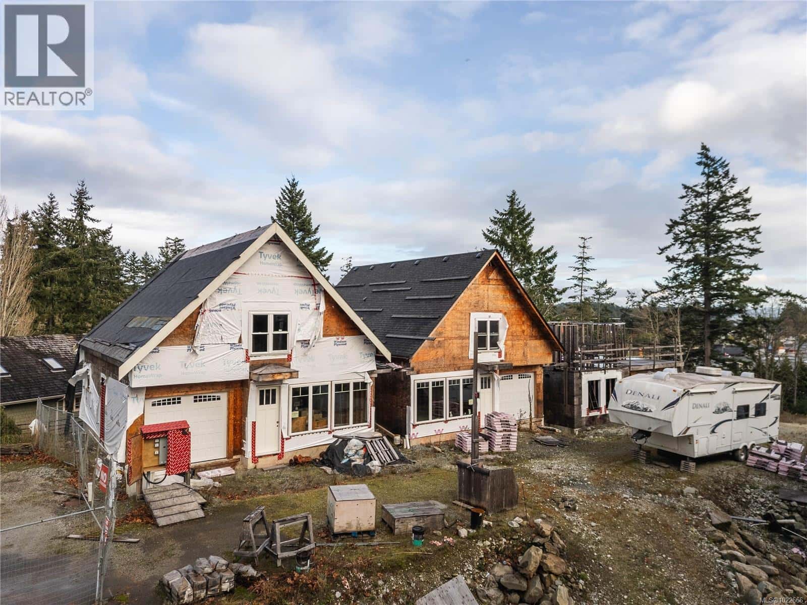 107 Atkins Rd — Salt Spring, British Columbia - Photo 4 of 13