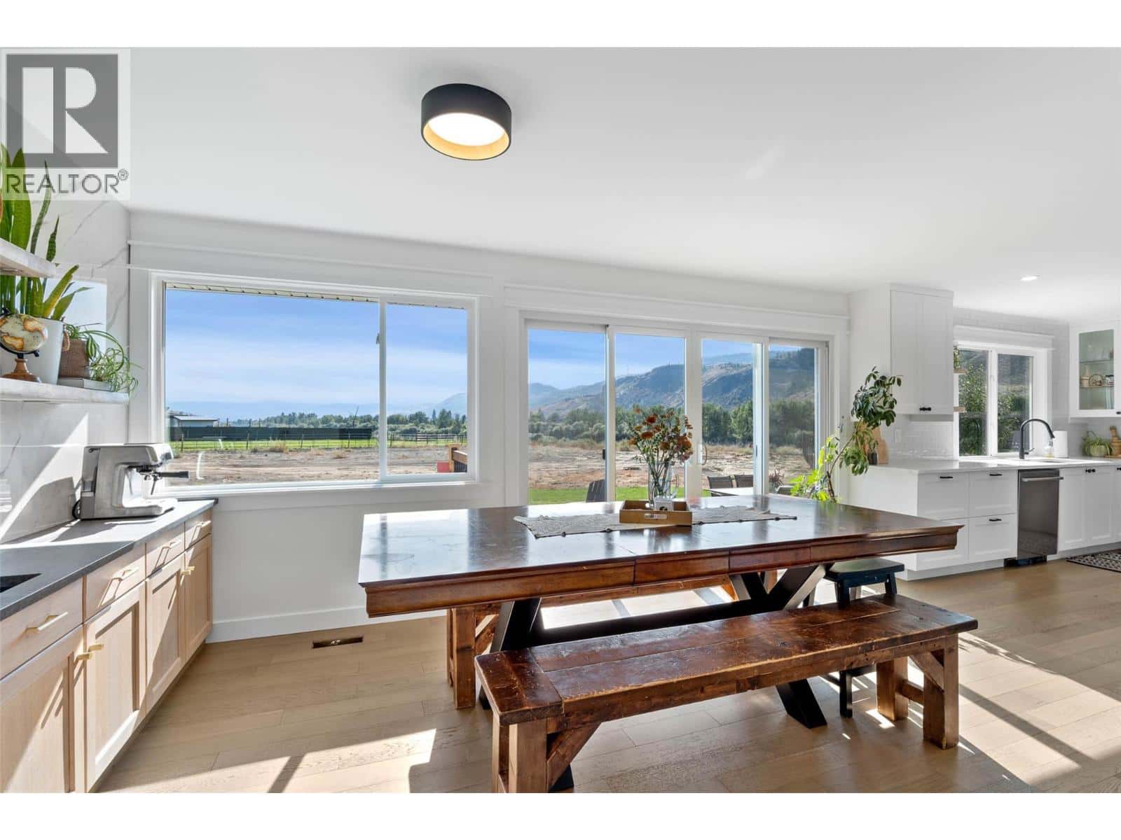 203 MATTOCH MCKEAGUE Road — Kamloops, British Columbia - Photo 5 of 32