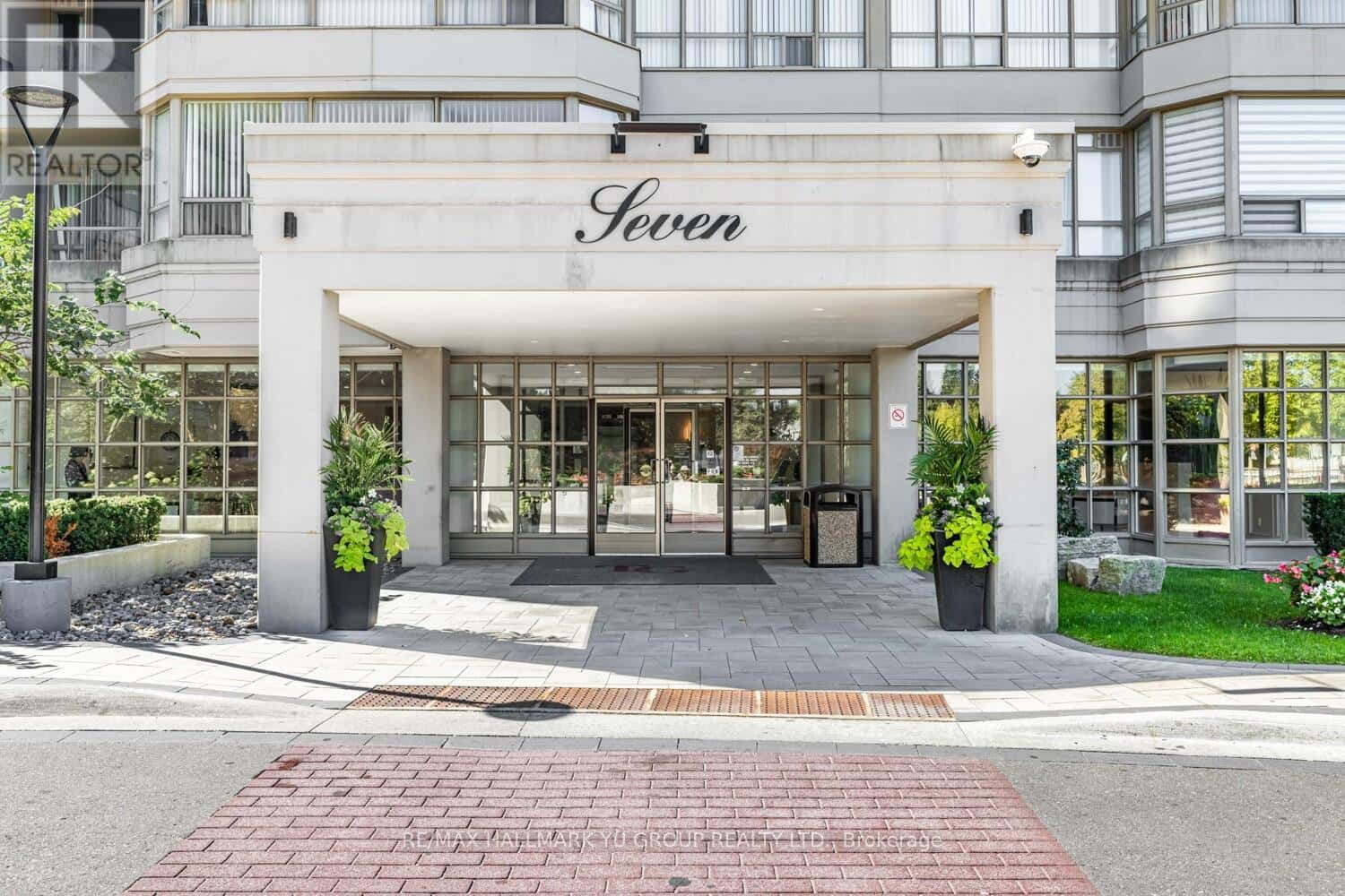 1203 - 7 TOWNSGATE DRIVE — Vaughan (Crestwood-Springfarm-Yorkhill), Ontario - Photo 2 of 49