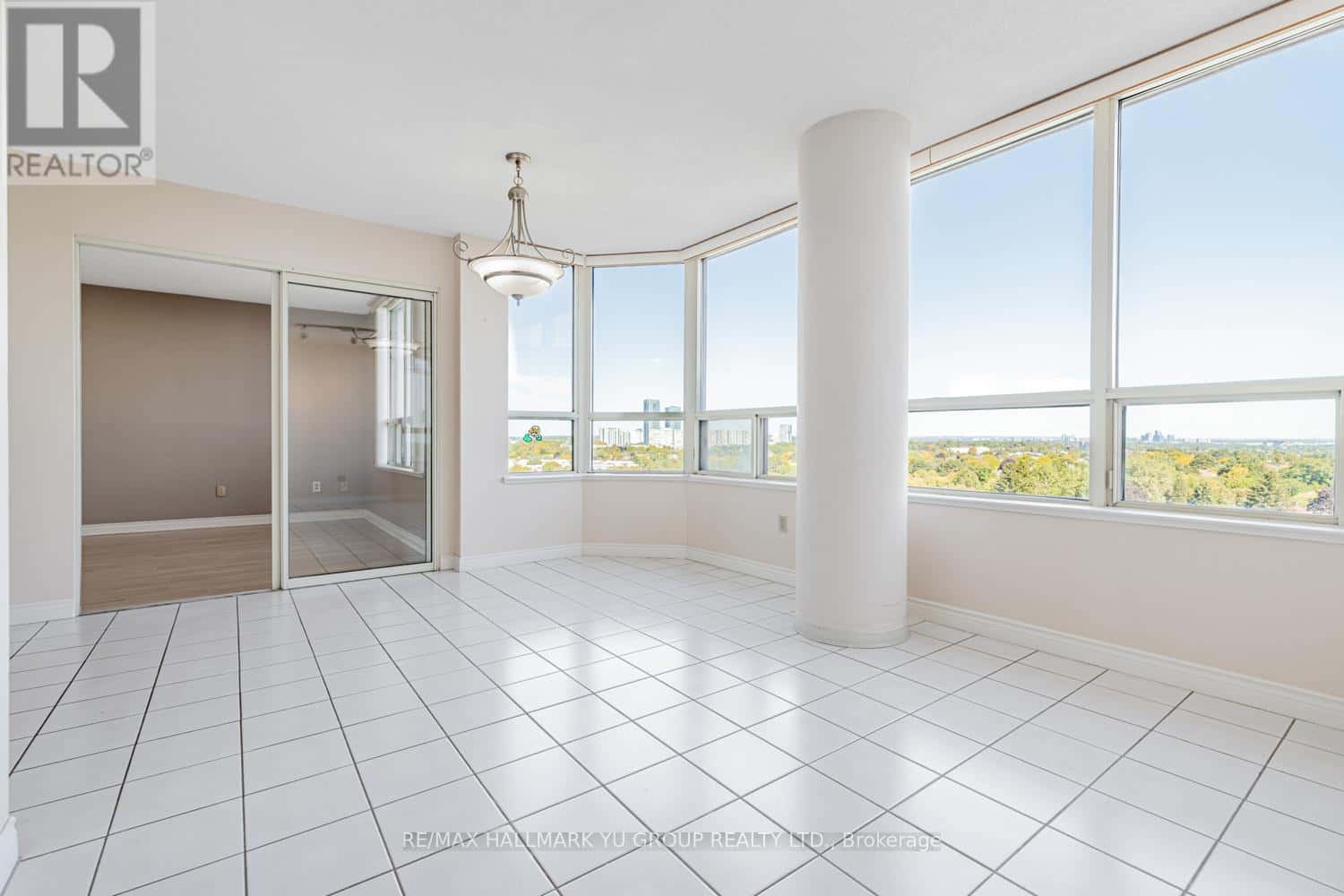 1203 - 7 TOWNSGATE DRIVE — Vaughan (Crestwood-Springfarm-Yorkhill), Ontario - Photo 5 of 49