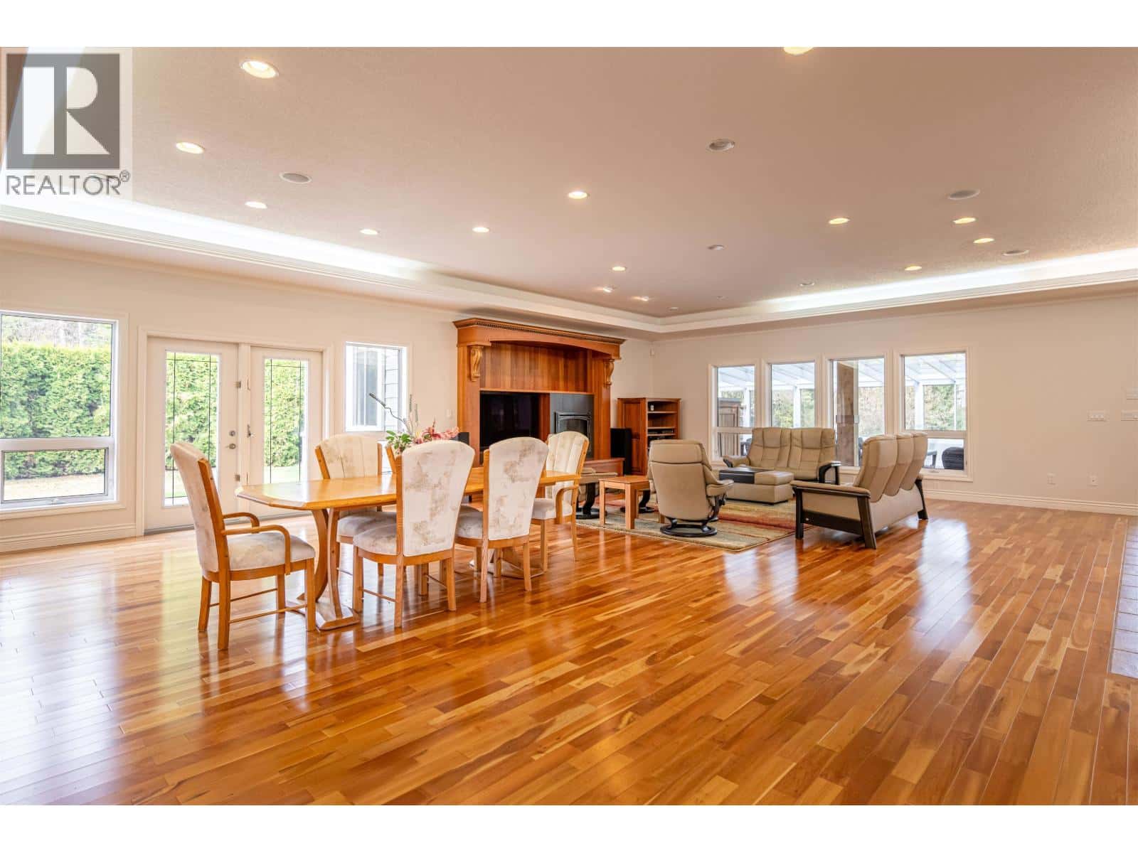 7003 VALLEYVIEW DRIVE — Valleyview, British Columbia - Photo 5 of 40