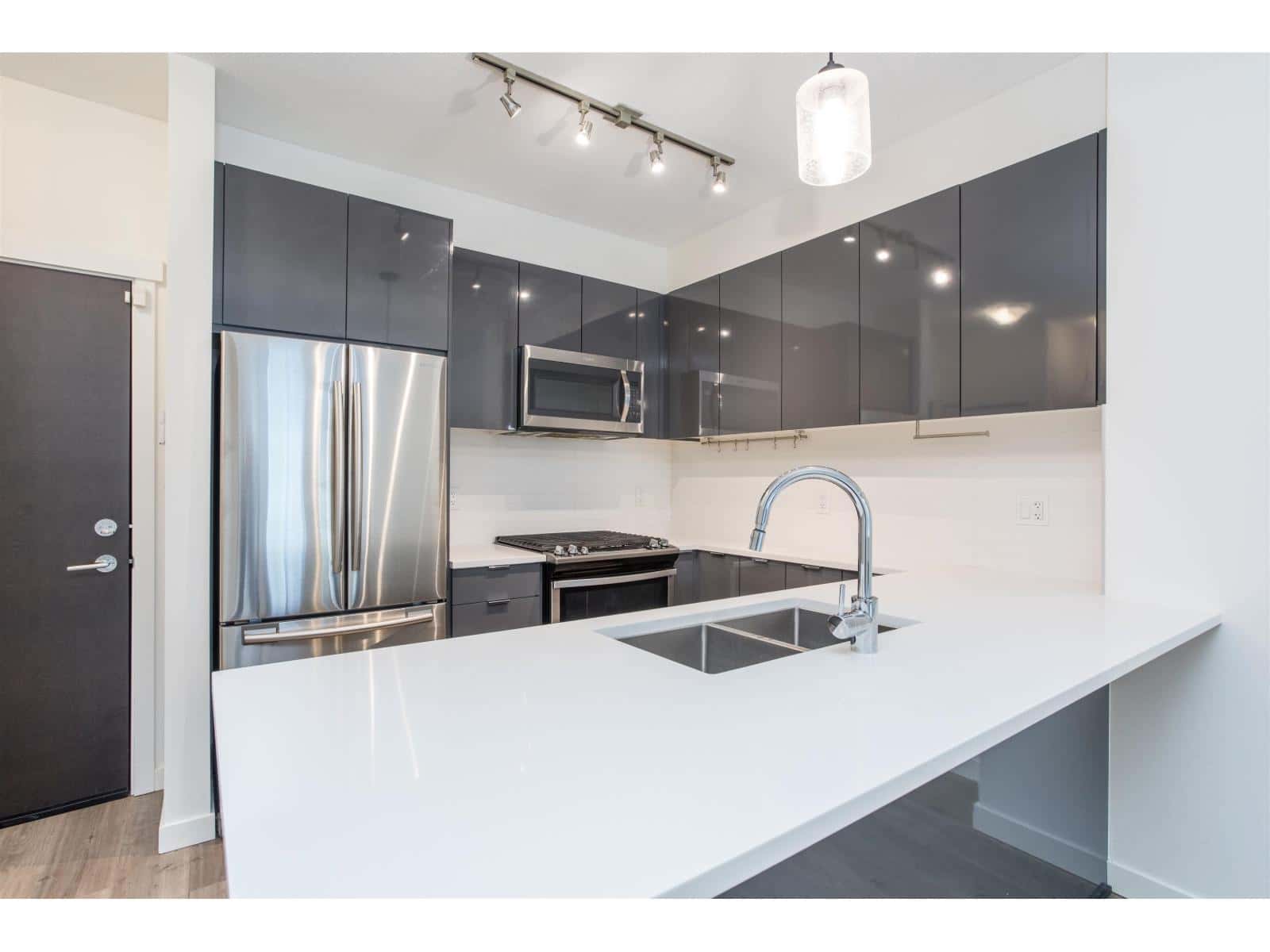 106 15137 33 AVENUE — Surrey, British Columbia - Photo 4 of 23