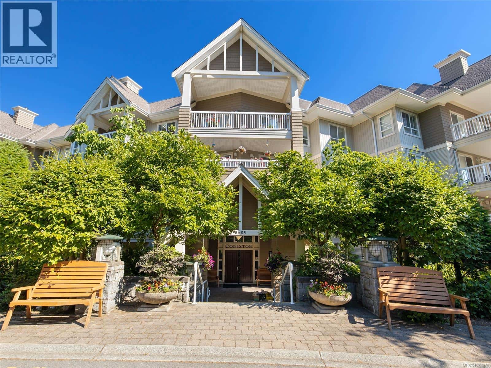 104 5685 Edgewater Lane — Nanaimo, British Columbia - Photo 4 of 54