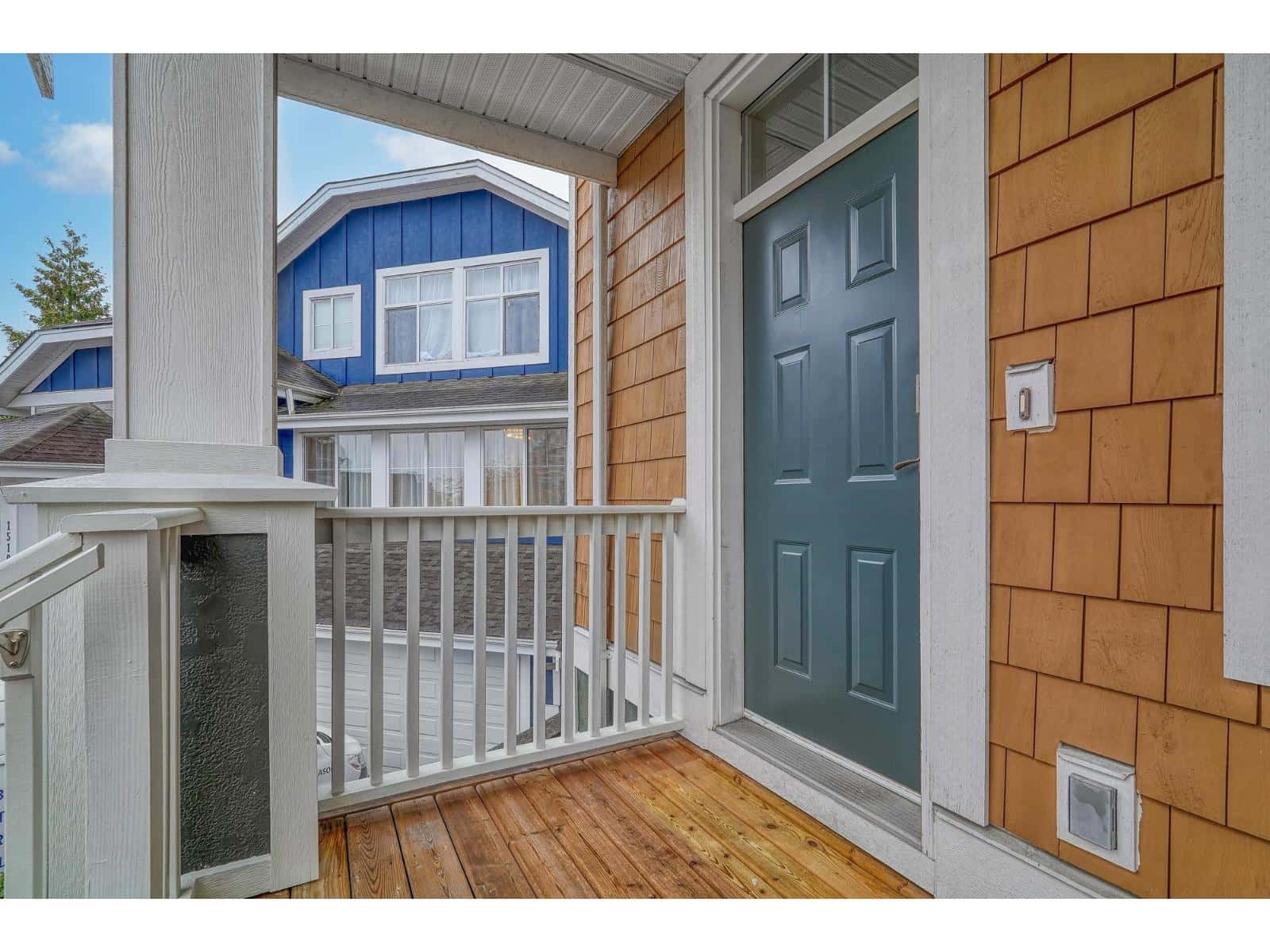 6101 151 STREET — Surrey, British Columbia - Photo 3 of 27