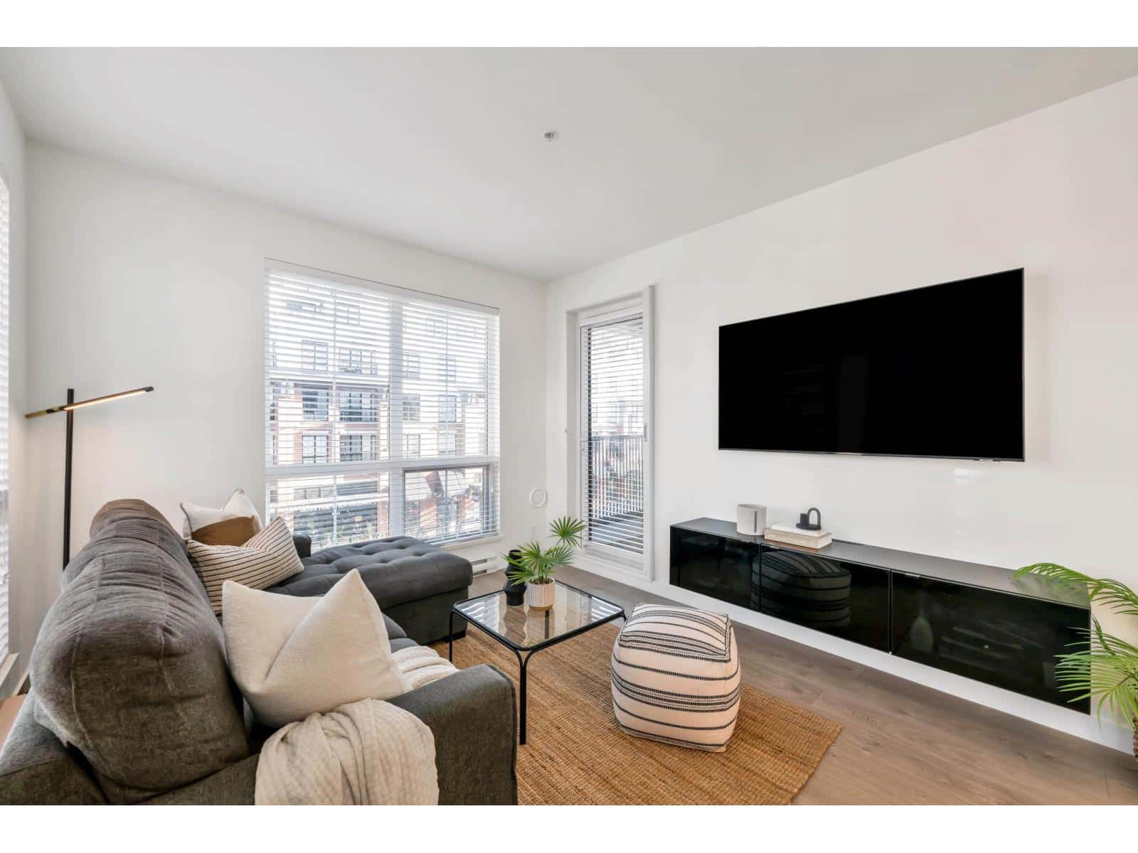 A304 20018 83A AVENUE — Langley, British Columbia - Photo 4 of 32