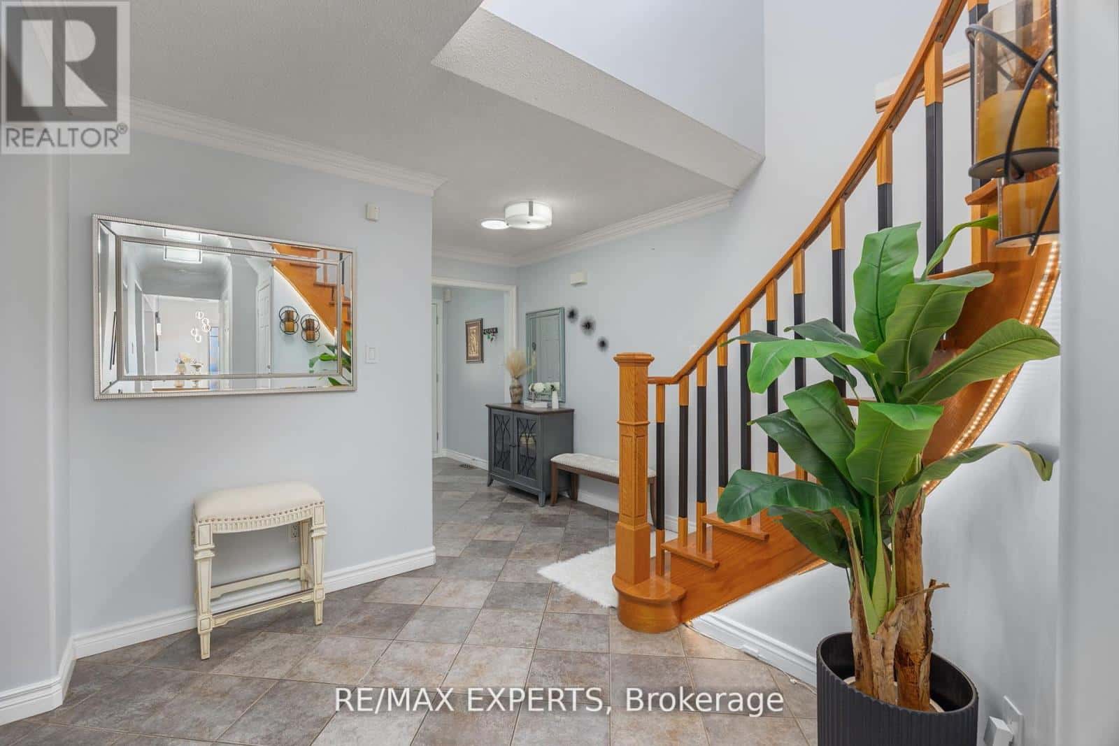 482 MALAGA ROAD — Mississauga (Fairview), Ontario - Photo 5 of 46