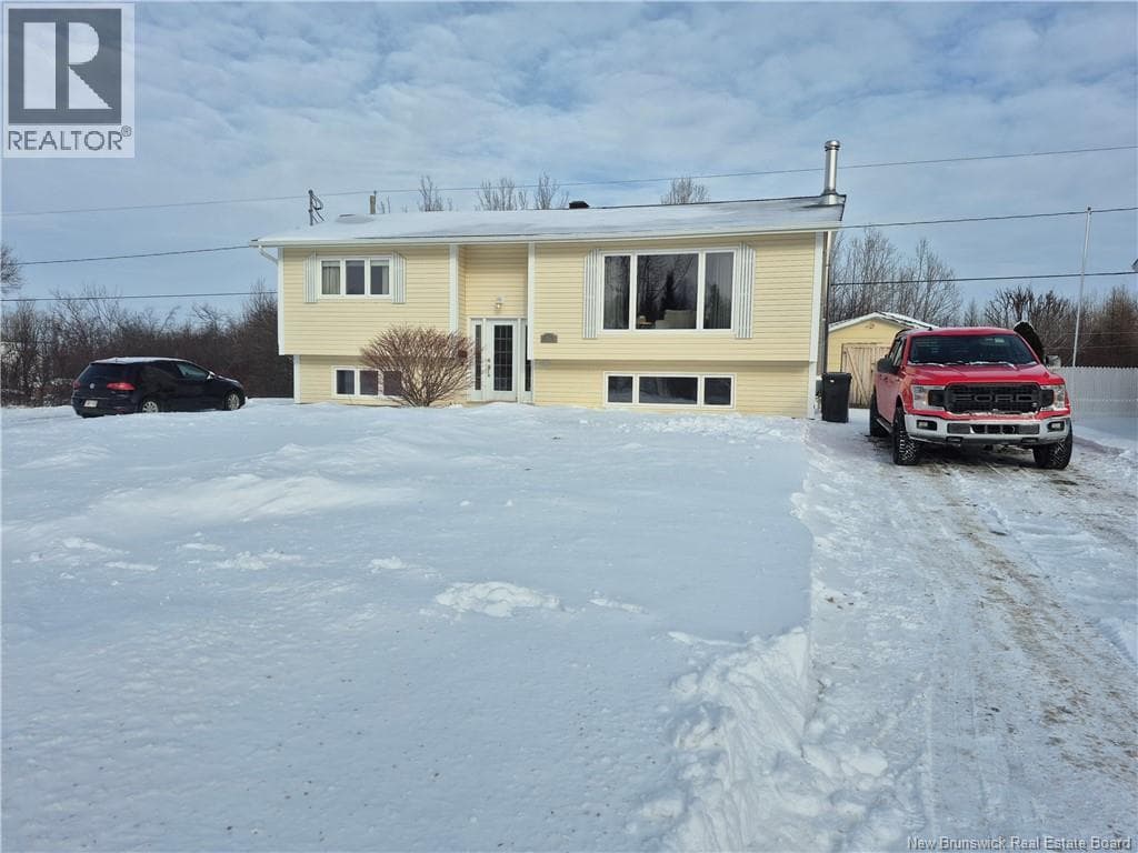 2045 Brideau — Bathurst, New Brunswick - Main photo