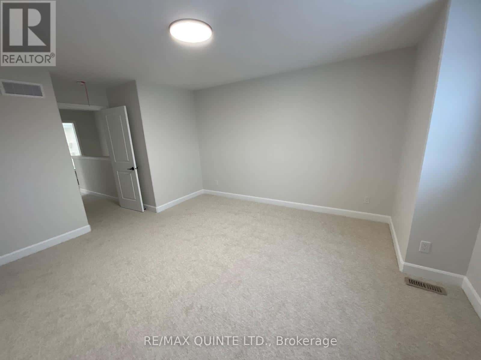 93 RAYCROFT DRIVE — Belleville (Thurlow Ward), Ontario - Photo 5 of 15