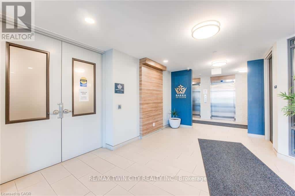 317 - 399 QUEEN STREET S — Kitchener, Ontario - Photo 5 of 36