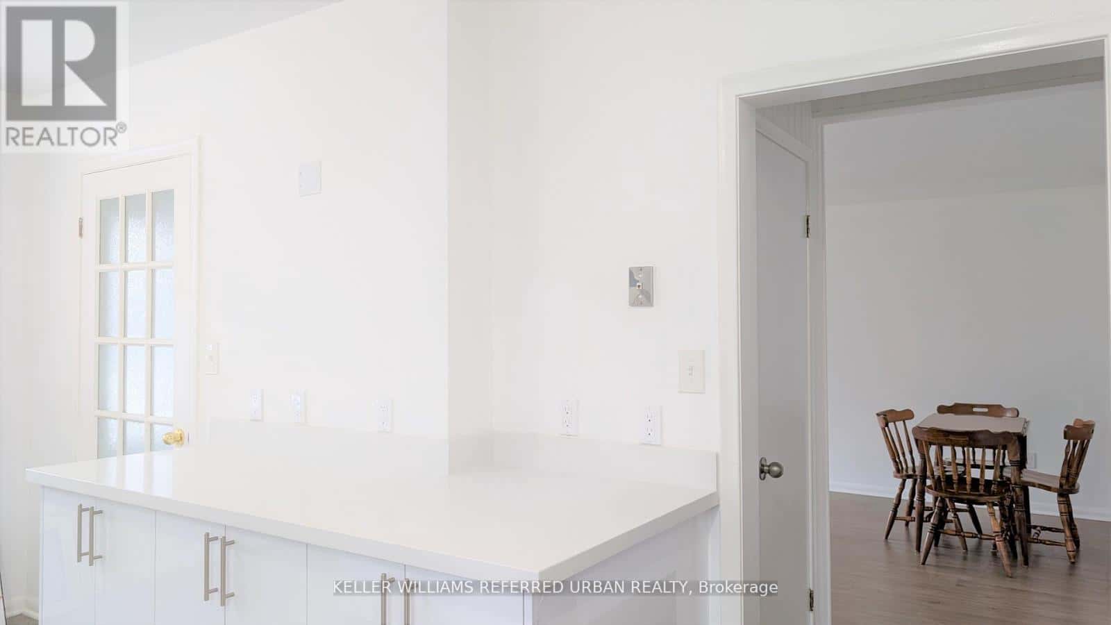 461 GENEVA STREET — St. Catharines (Lakeport), Ontario - Photo 4 of 22