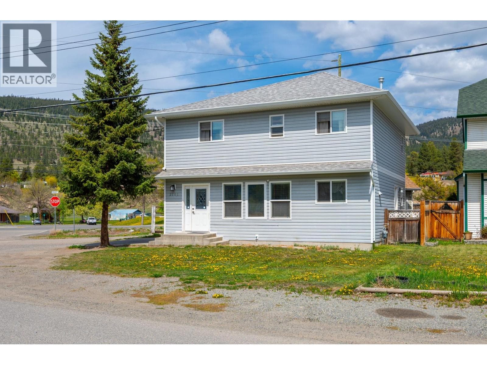 2101 BLACKWELL Avenue — Merritt, British Columbia - Main photo