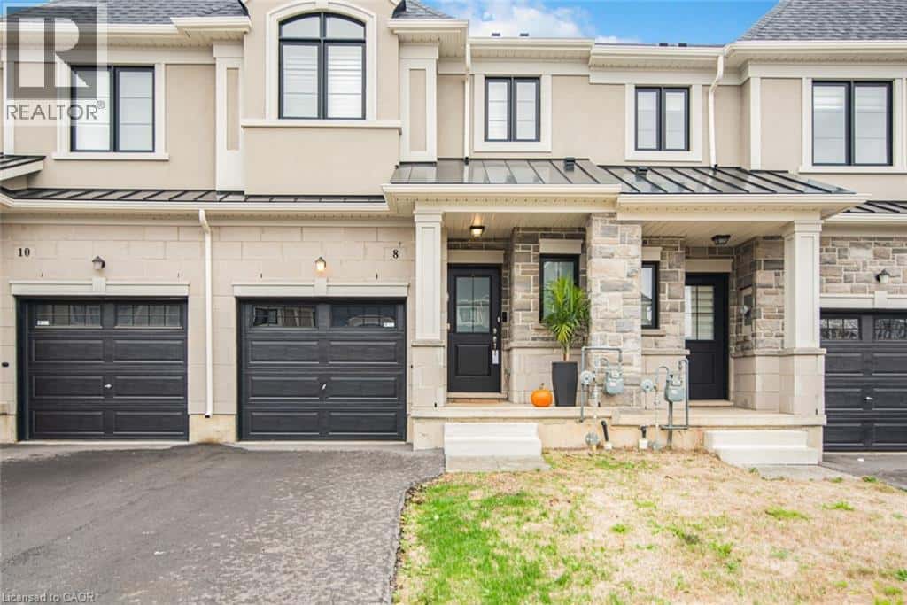 8 MIA Drive — Hamilton, Ontario - Photo 4 of 49