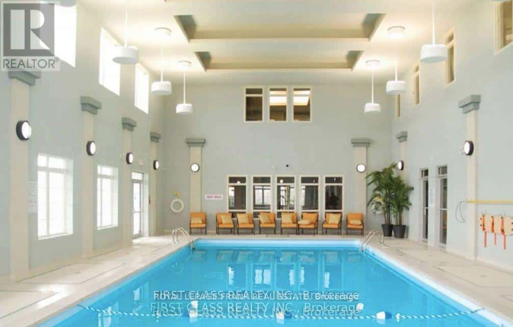 317 - 50 LAKEBREEZE DRIVE — Clarington (Newcastle), Ontario - Photo 5 of 21