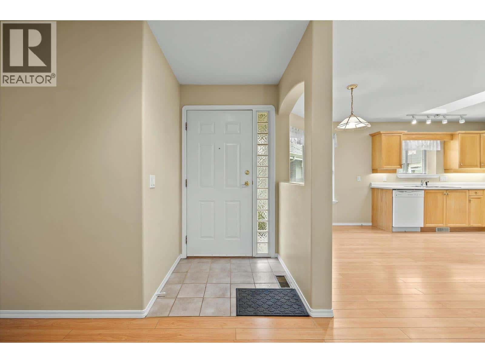 680 Valley Road Unit# 12 — Kelowna, British Columbia - Photo 4 of 57