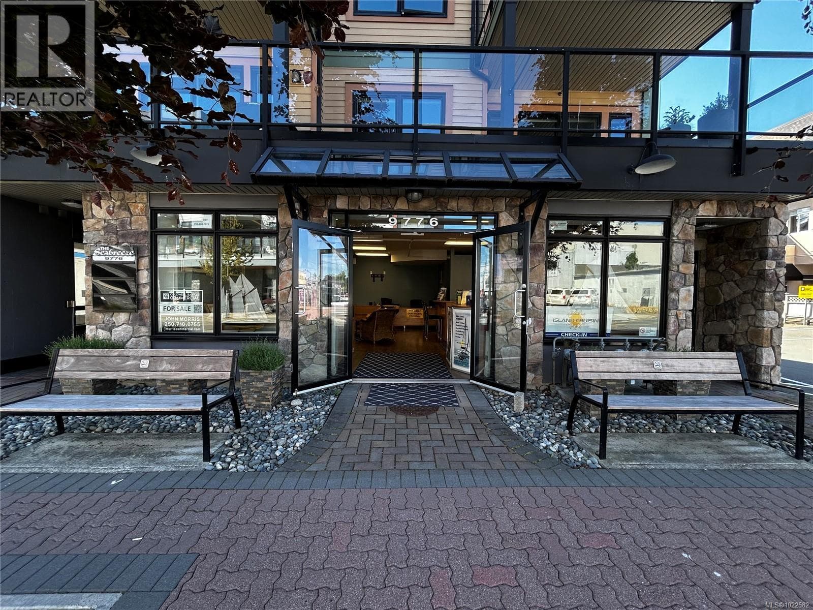 101 9776 Fourth St — Sidney, British Columbia - Main photo