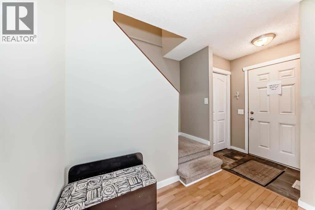 28, 800 Bowcroft Place — Cochrane - Photo 4 of 42