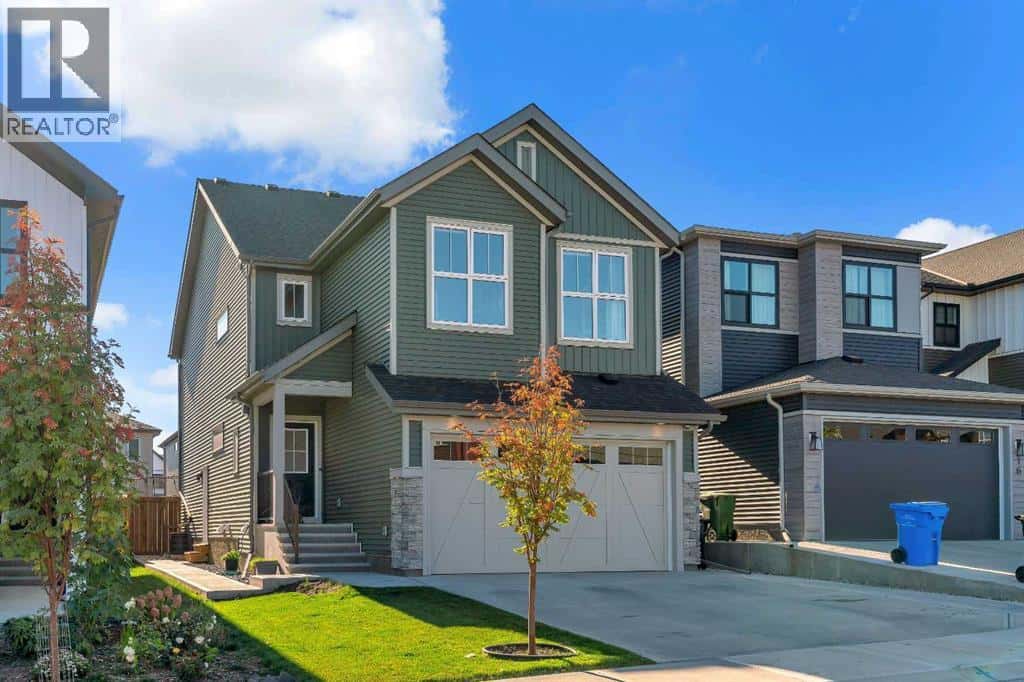 20 Edith Crescent NW — Calgary, Alberta - Photo 2 of 43