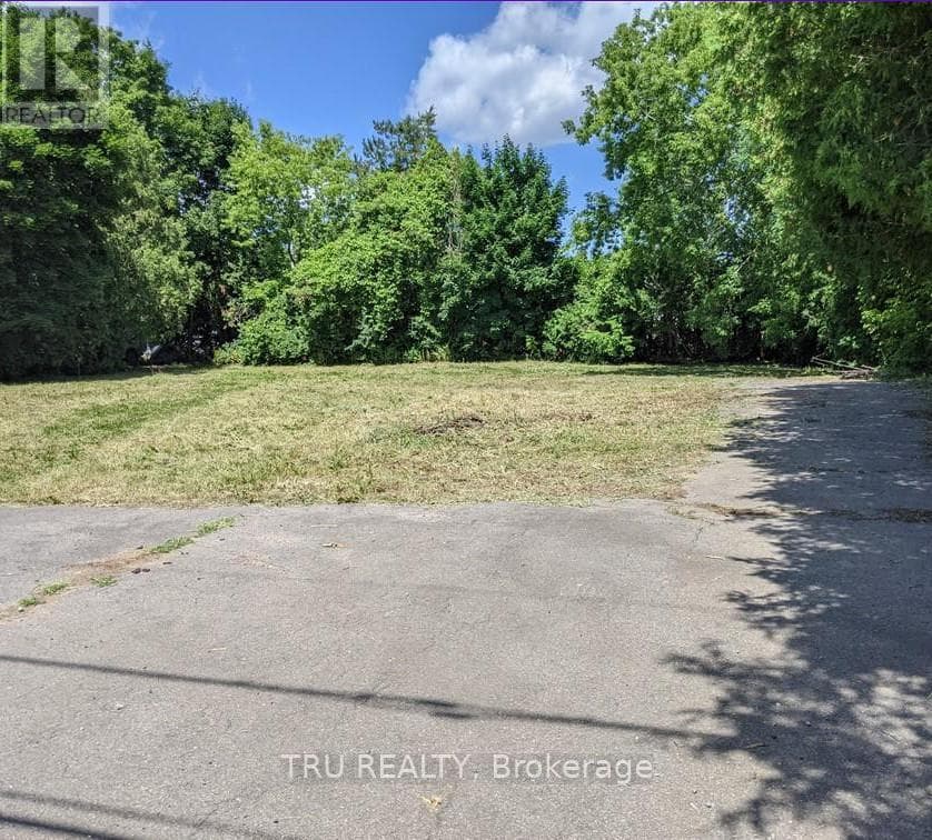 7101 MASON STREET — Ottawa, Ontario - Main photo