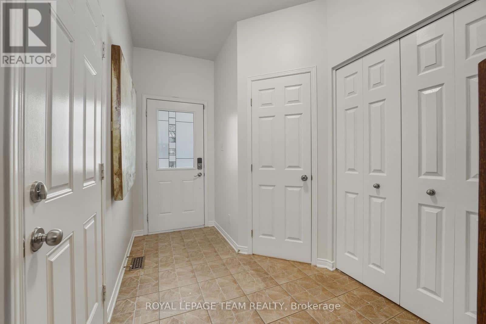 224 OPUS STREET — Ottawa, Ontario - Photo 4 of 45