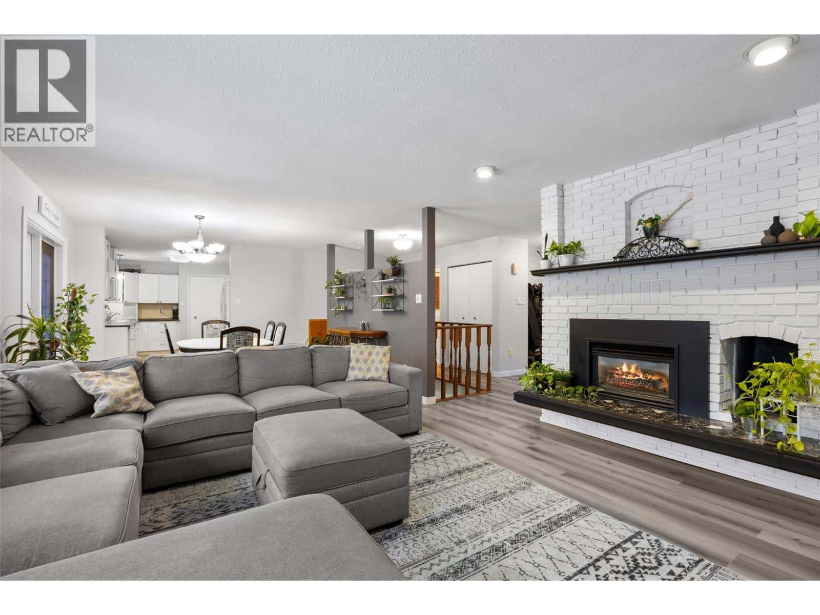 229 ASPEN Drive — Chase, British Columbia - Photo 4 of 29