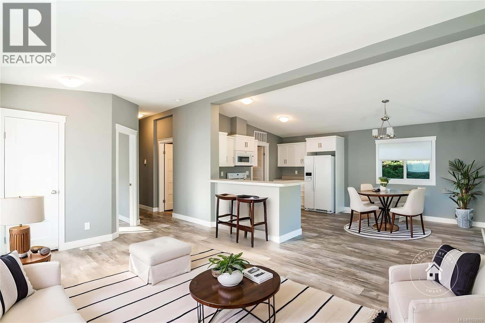 138 6325 Metral Dr — Nanaimo, British Columbia - Photo 3 of 34