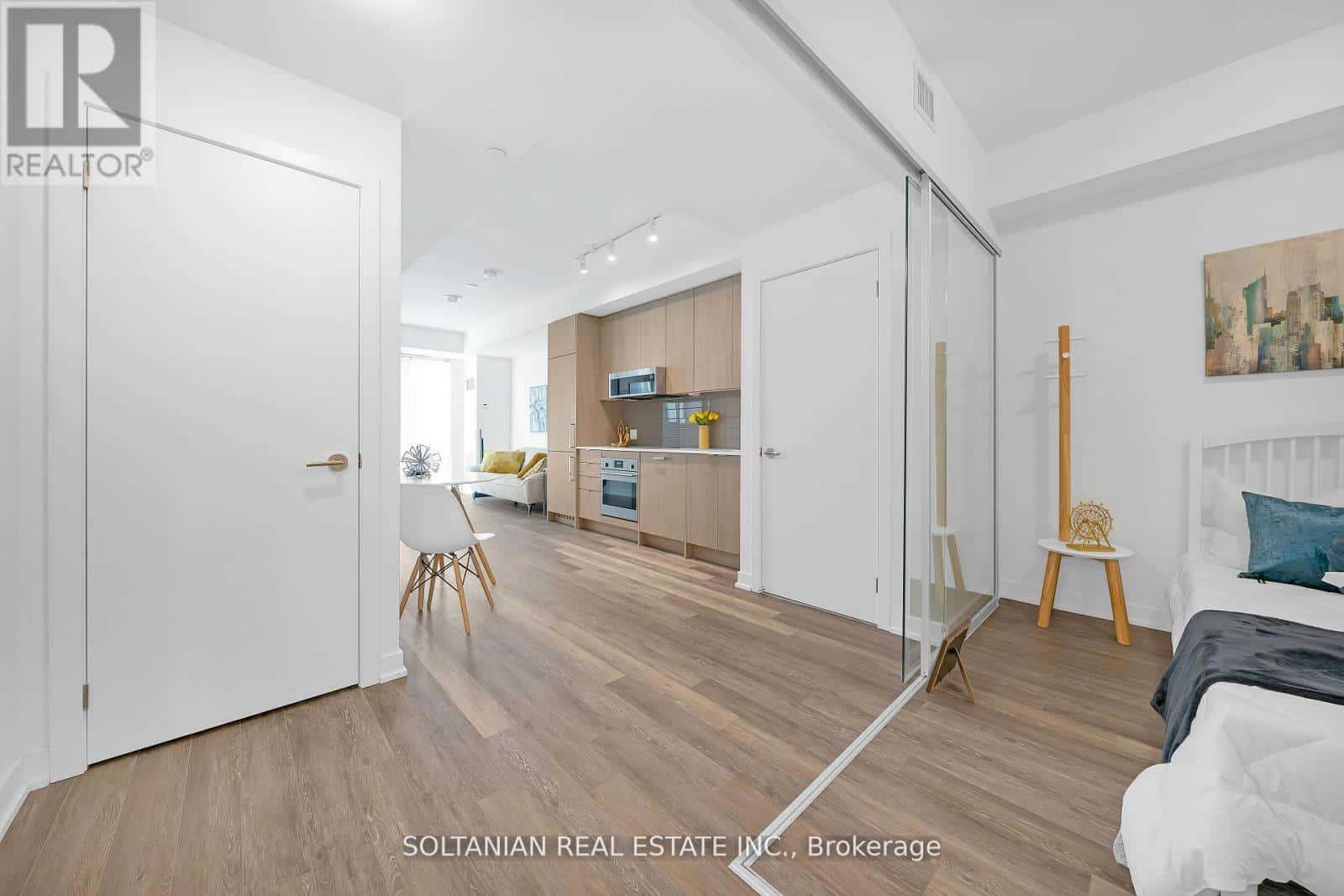 320 - 250 LAWRENCE AVENUE W — Toronto (Lawrence Park North), Ontario - Photo 4 of 27