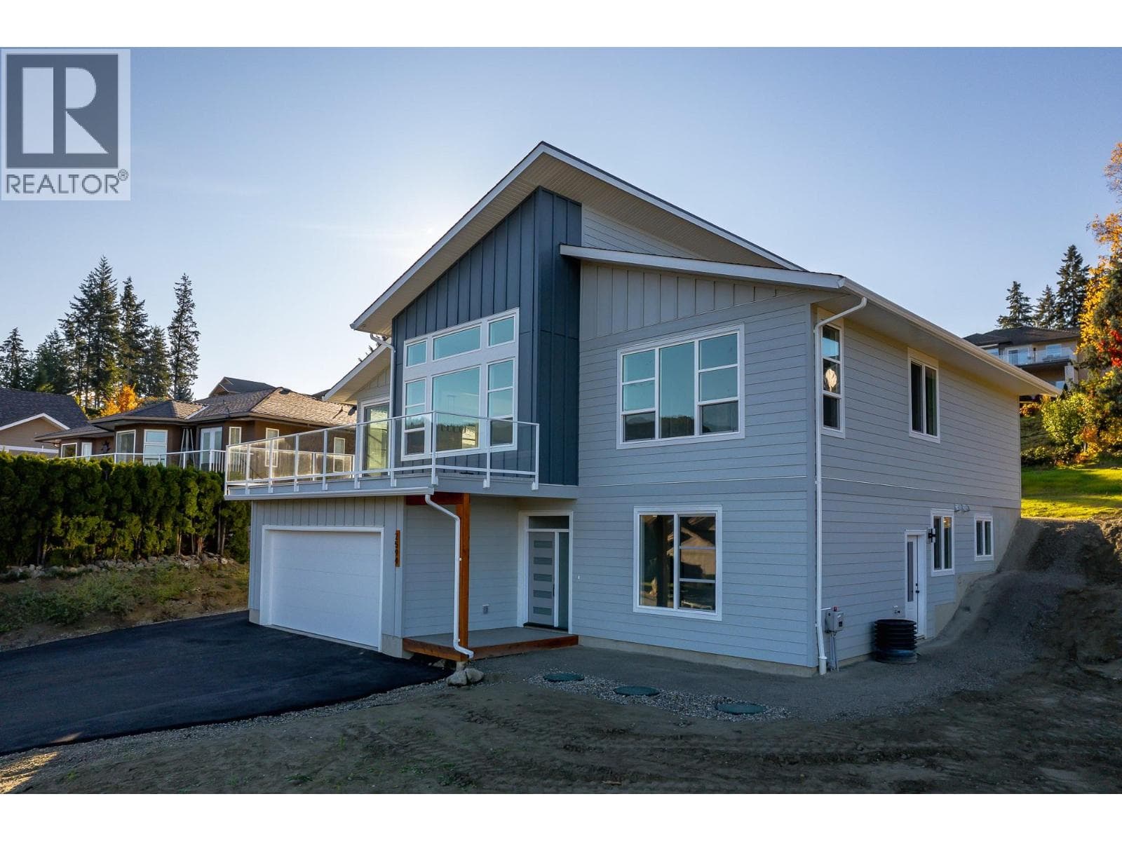 2594 Grand View Place — Blind Bay, British Columbia - Main photo