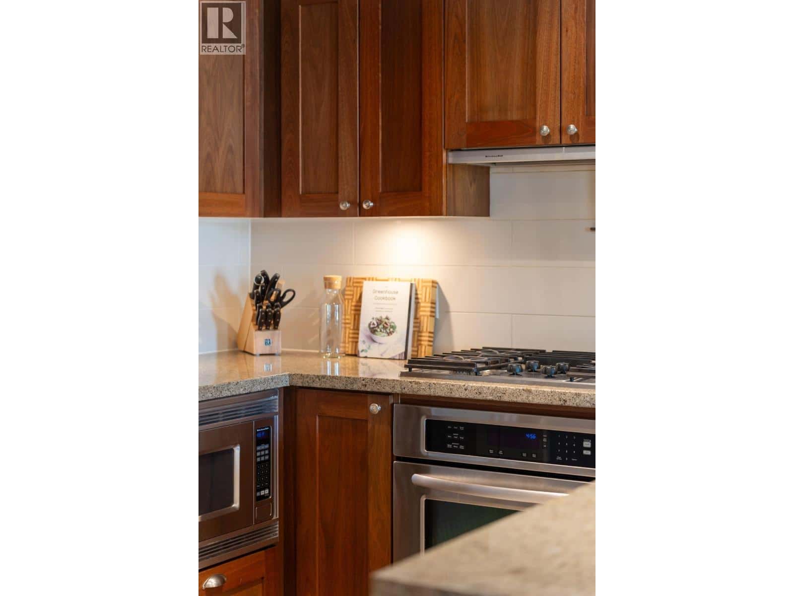 317 9373 HEMLOCK DRIVE — Richmond, British Columbia - Photo 5 of 23