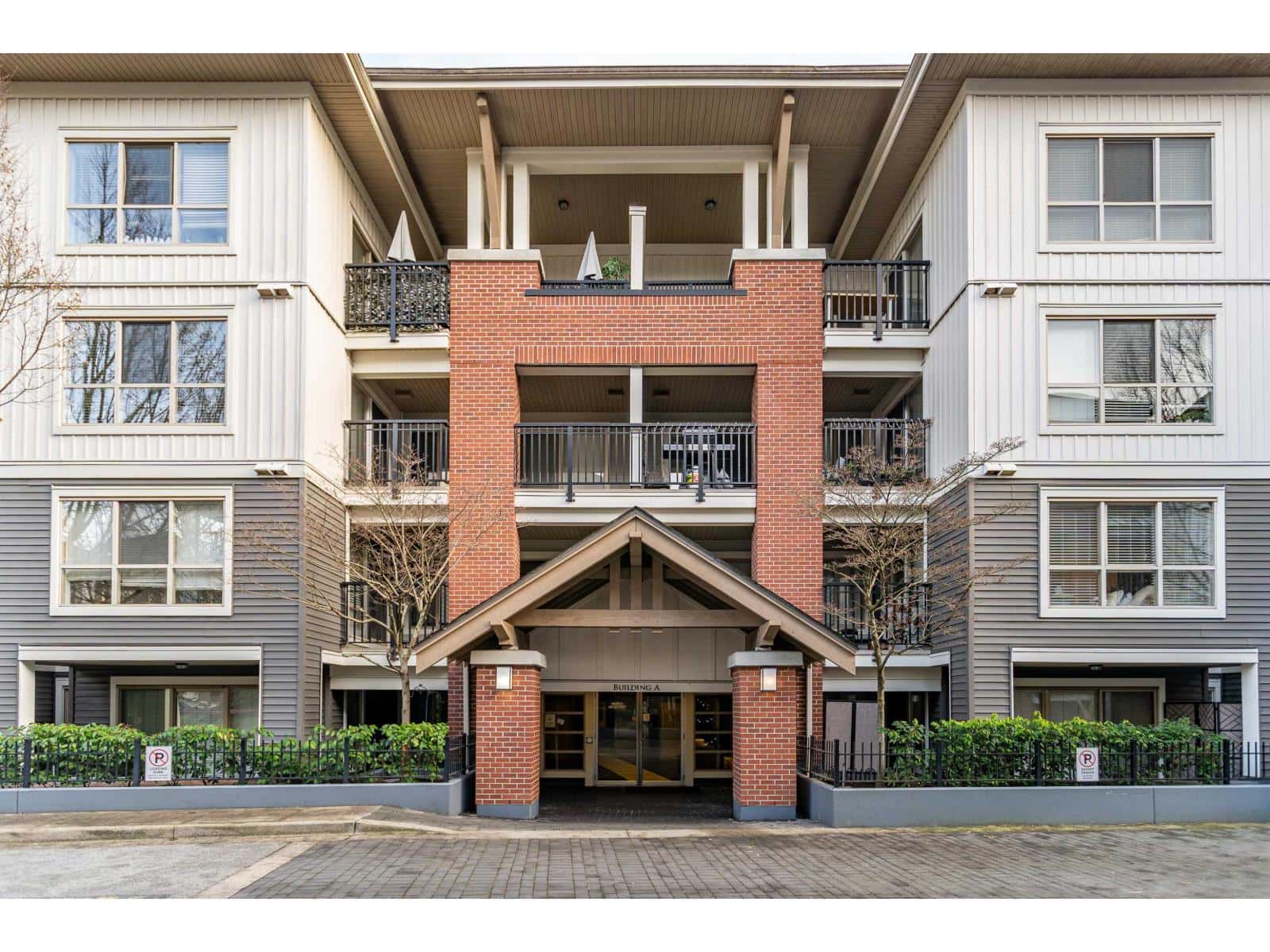 A206 8929 202 STREET — Langley, British Columbia - Photo 2 of 33